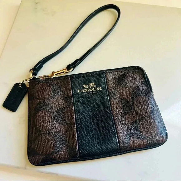 Coach Corner Zip Wristlet In Signature Leather - Picture 2 of 7